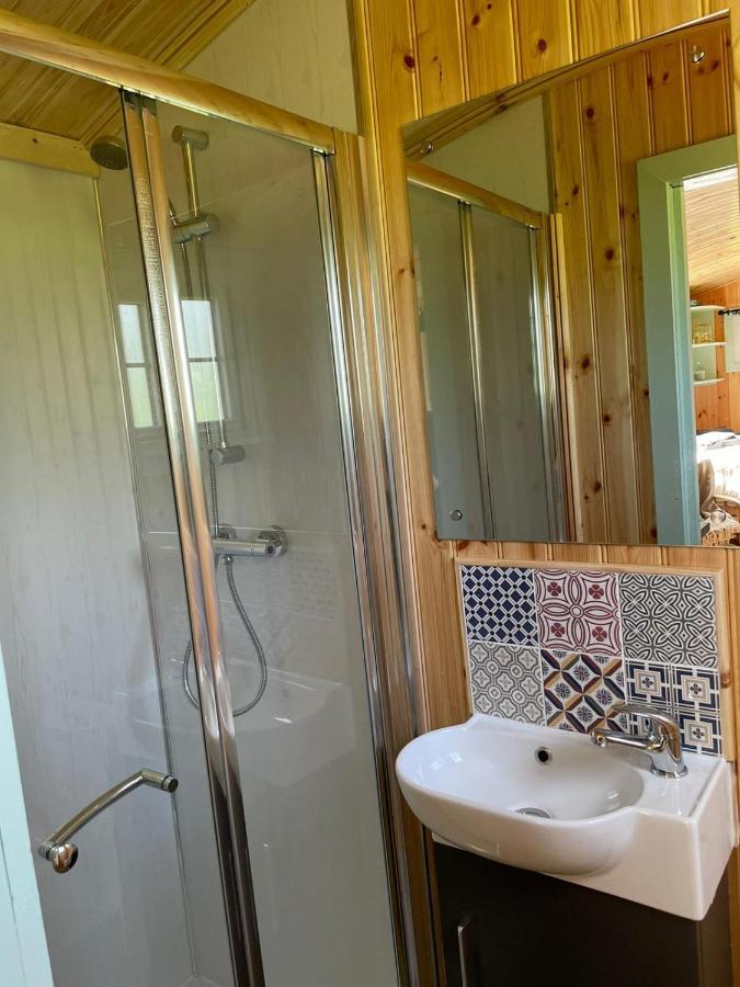 Fauld O Wheat Shepherds Hut , Loch Ken ,off Grid Chalet *